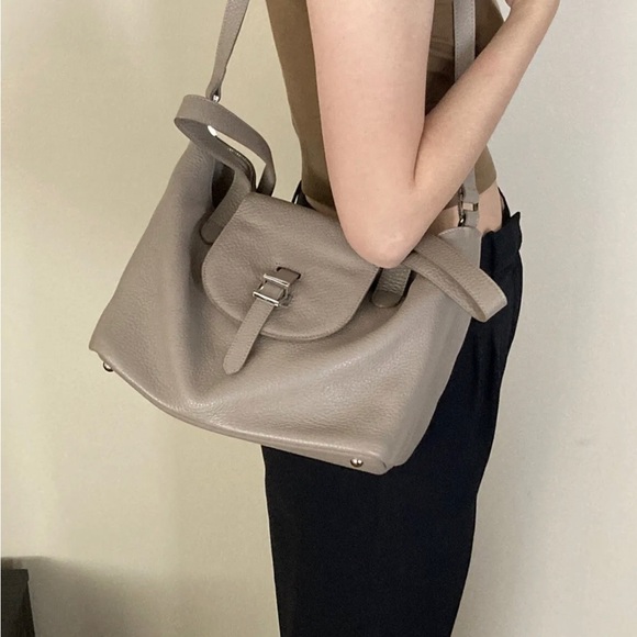 THELA MEDIUM TAUPE GREY LEATHER WITH ZIP CLOSURE TOTE BAG - Picture 8 of 9